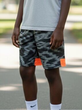 Kids Gray Camo Athletic Shorts with Orange Accent Under Armour Size Medium